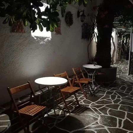 加利尼公寓式酒店 3* 伊奥斯乔拉