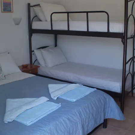 Lägenhetshotell Galini 3*